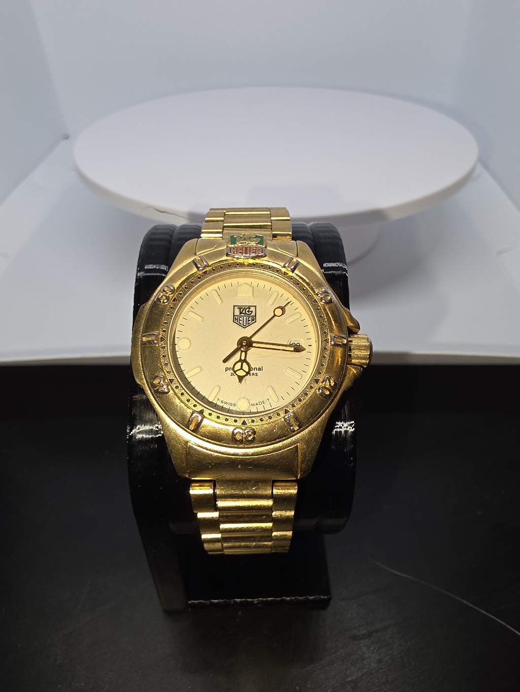 Tag Heuer 4000 Series Professional Quartz Divers Watch Ref 994706